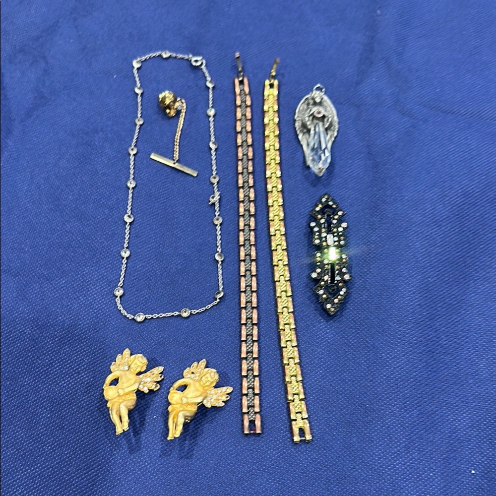 8 piece set Elegant Gold and Silver Tone Costume Jewelry Set